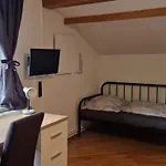 Apartmenthaus * Mitterfeld