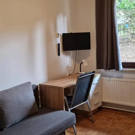 Apartmenthaus * Mitterfeld